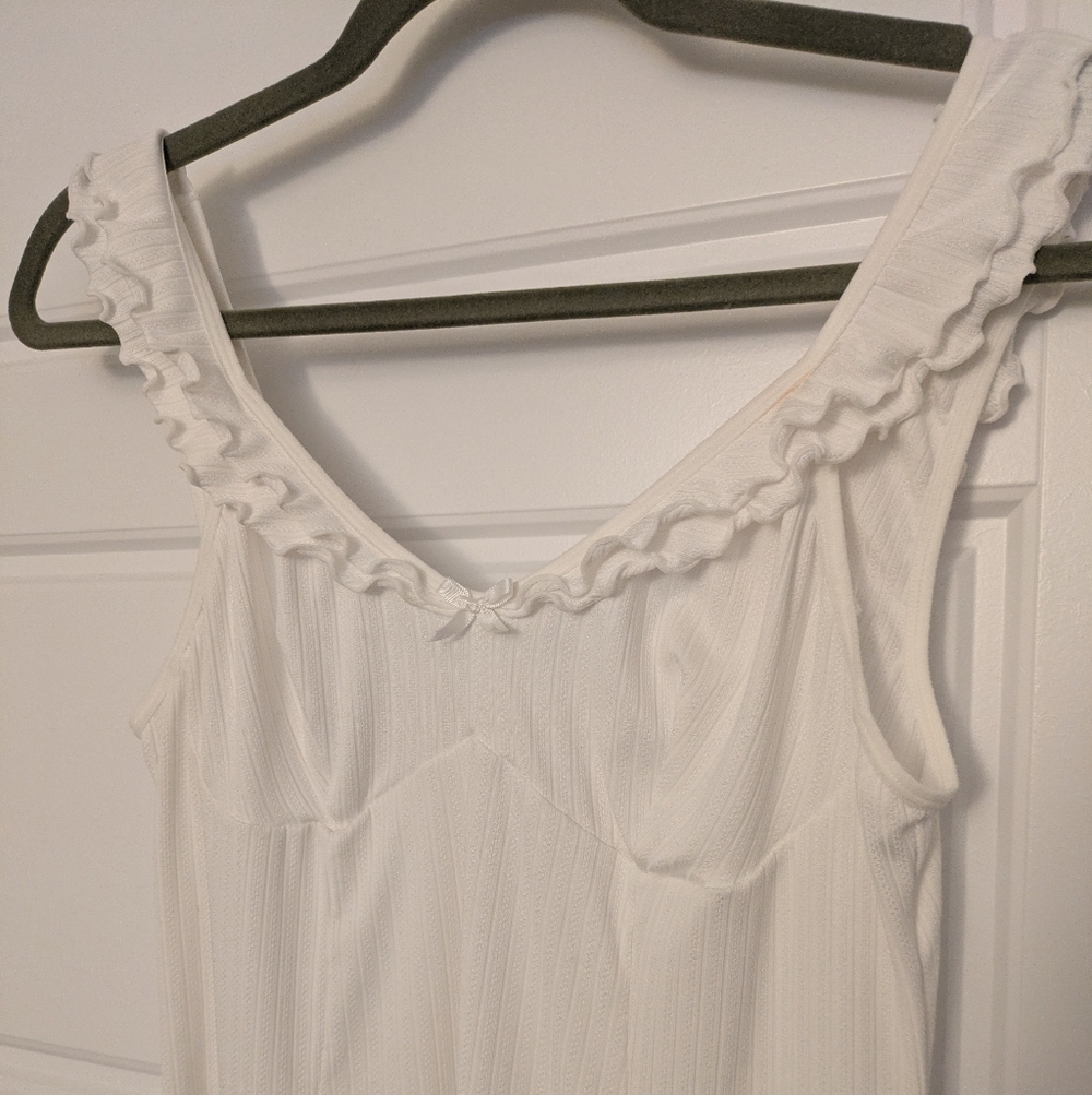 White Feminine Ruffle Collar Dress - Picture 9 of 11